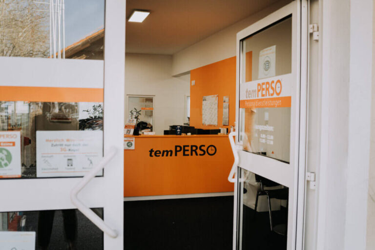 personalvermittlung zeitarbeit feuchtwangen eingangsbereich